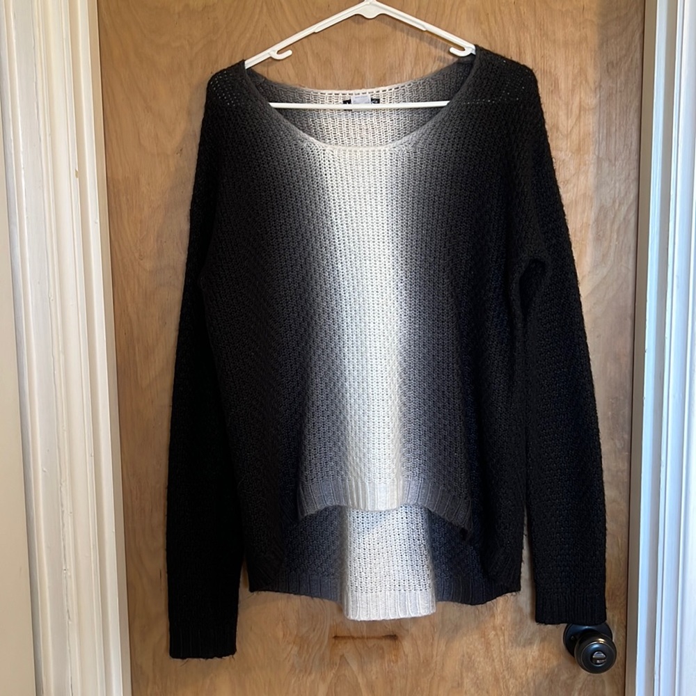 Venus Dip Dye Scoop Neck Knit Sweater Size Medium